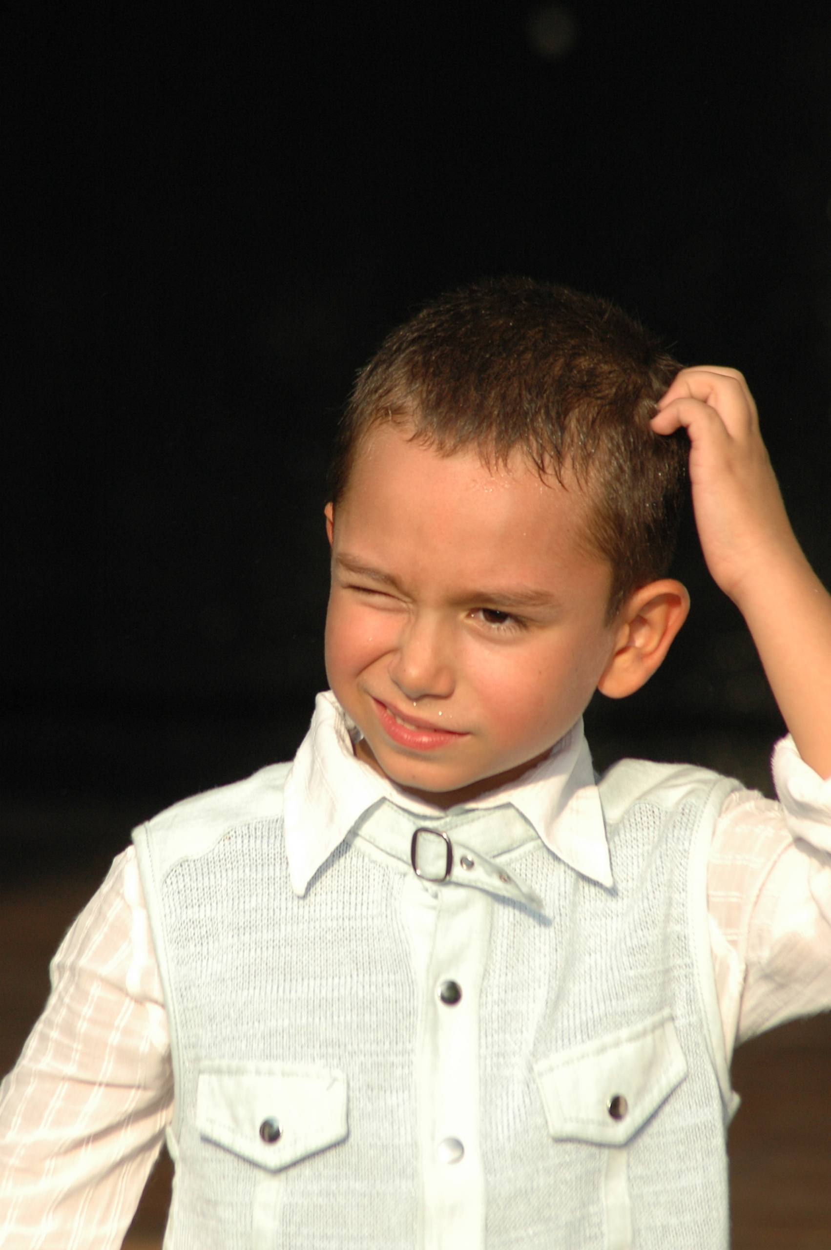 Little boy suffers from lice